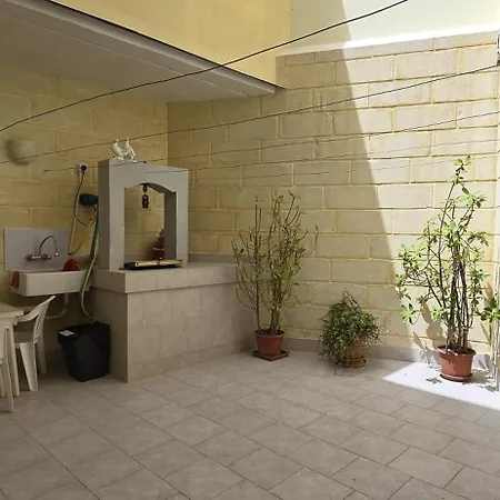 Lourdes House Apartment San Gwann Exterior photo